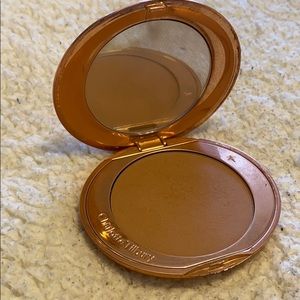 Charlotte Tilbury airbrush flawless finish powder